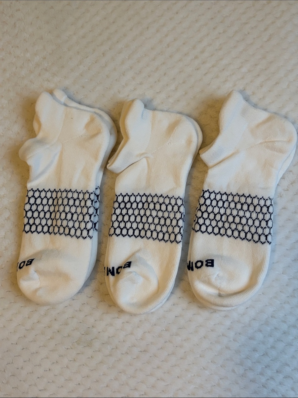 NWOT Bombas Women's White Ankle Socks, 3 Pairs - Medium 8-10.5
